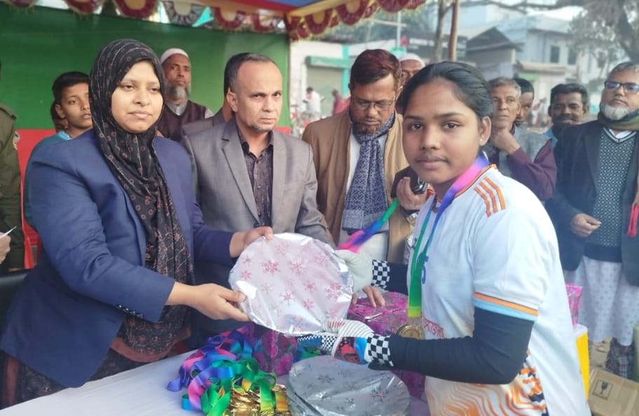 চান্দিনায় তারুণ্যের উৎসব গোল্ডকাপ ফুটবল জেলা ভিত্তিক বাছাই সম্পন্ন ।