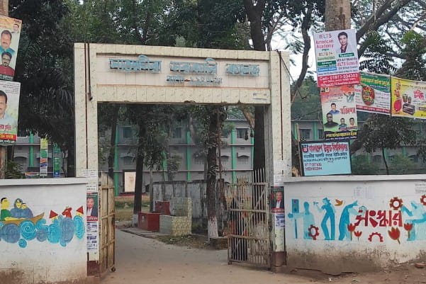 সাতক্ষীরায় পরীক্ষা দিতে এসে এক কলেজ ছাত্রীর মৃত্যু