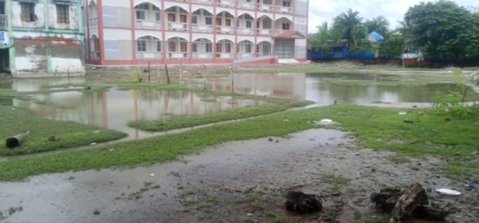 আশাশুনির কলিমাখালী ফাজিল মাদ্রাসার মাঠ ভরাট ও বাউন্ডারি প্রাচির