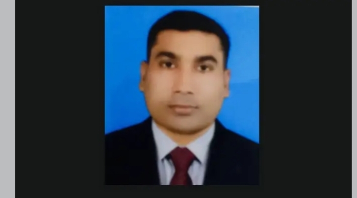 নারায়ণগঞ্জ আঞ্চলিক পাসপোর্ট অফিসের উপ সহকারী ফারুক এর বিরুদ্ধে প্রতিবেদন প্রকাশ করায় দৈনিক স্বাধীন সংবাদ পত্রিকার সম্পাদককে প্রাণনাশের হুমকি