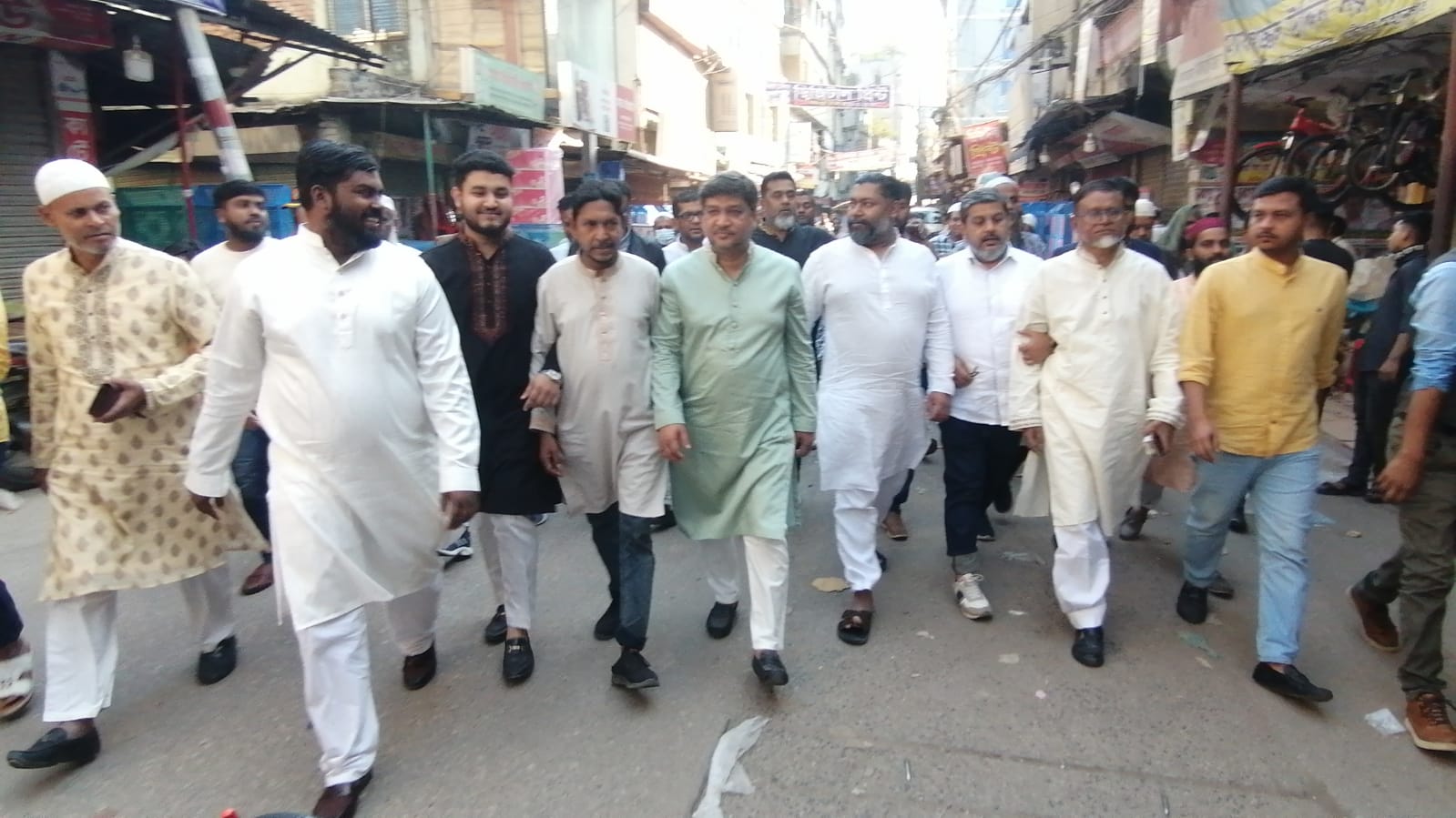 গাজীপুর-২ আসনে বিএনপি মনোনীত প্রার্থী এম মঞ্জুরুল করিম রনির সমর্থনে টঙ্গীতে ব্যাপক গণসংযোগ