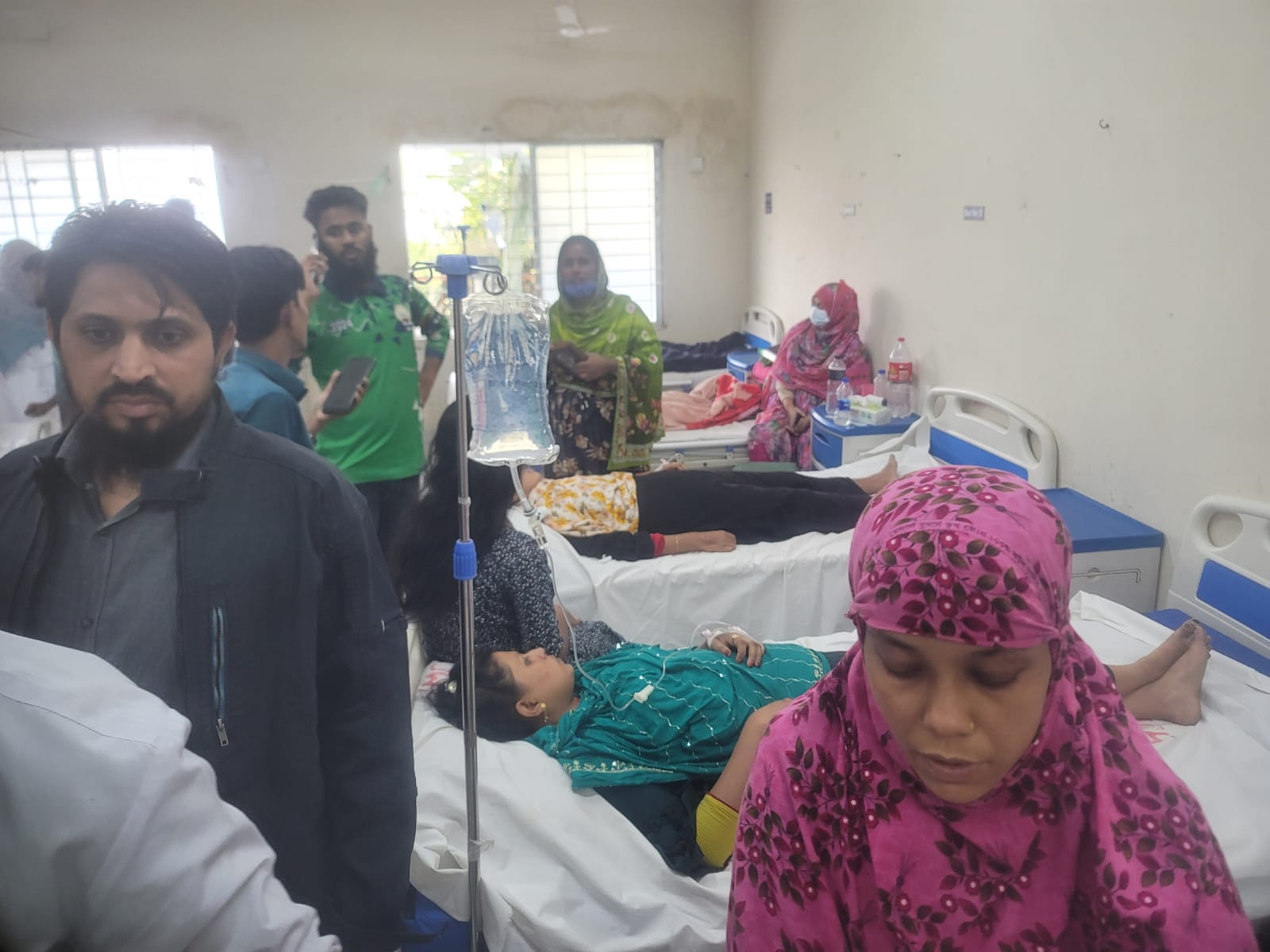 টঙ্গীতে কনসেপ্ট পোশাক কারখানায় শ্রমিক অসুস্থ।