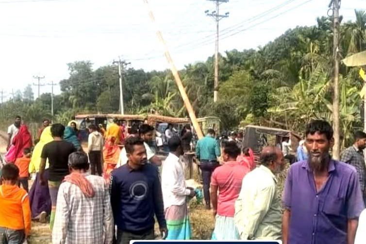 গাজীপুরের পূবাইলে দুই সন্তান নিয়ে ট্রেনের নিচে ঝাঁপ দিলেন মা