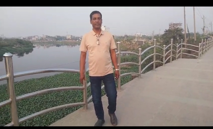 চেহারা দেখে কতই না নিষ্পাপ মনে হয় ।লেখক সাঈদ মৃধা