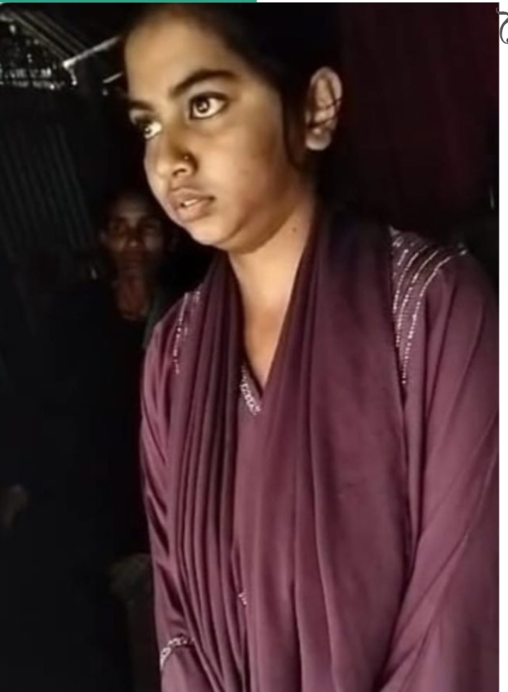 ফেসবুকে ভুয়া পরিচয়ে প্রেমের সম্পর্ক গড়ে তুলে ব্ল্যাকমেইল ও অর্থ আদায়ের অভিযোগ উঠেছে এক তরুণীর বিরুদ্ধে।