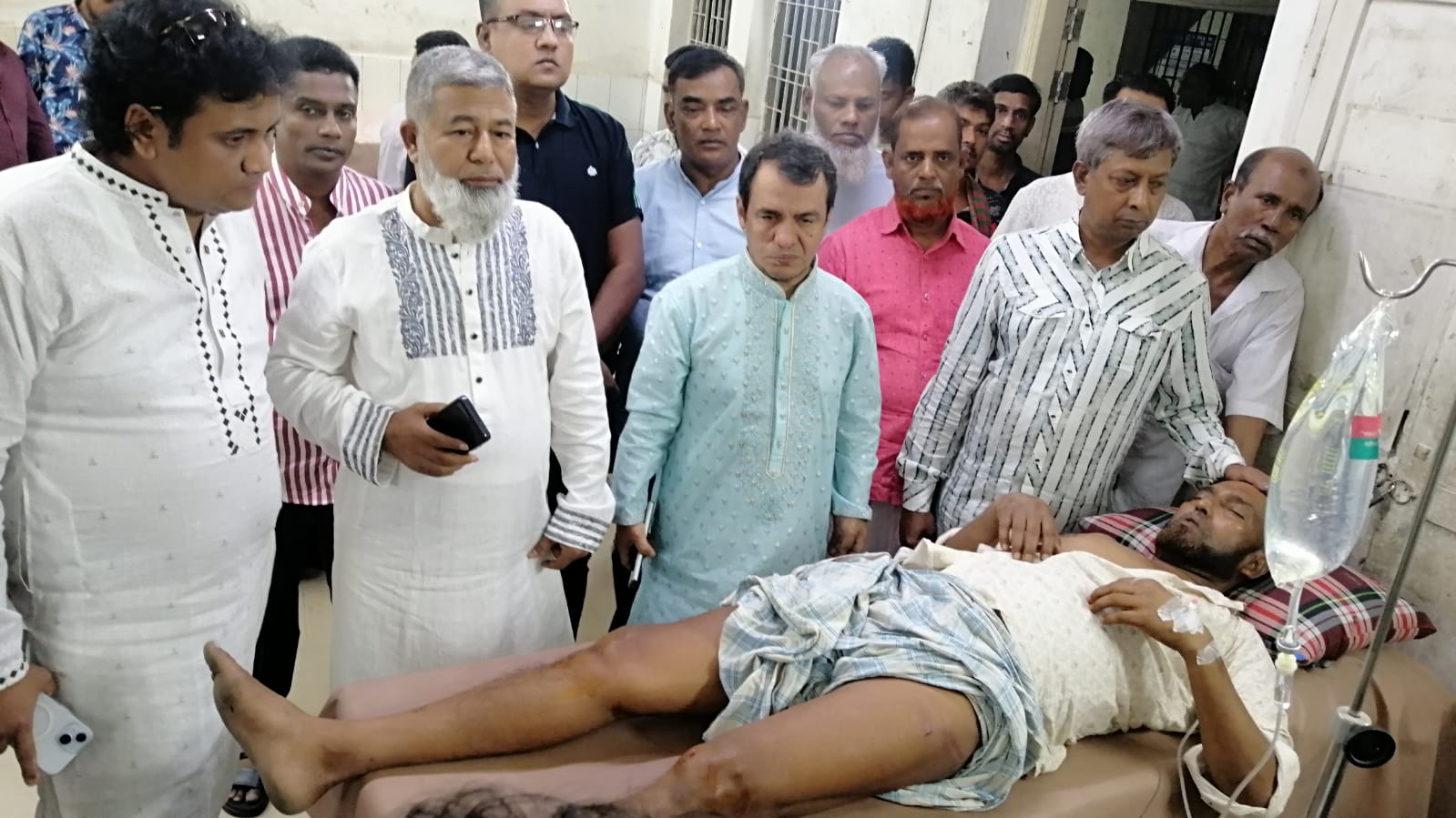 টঙ্গীতে কৃষকদল সভাপতি আব্বাস আলী কে গুরুতর যখম।
