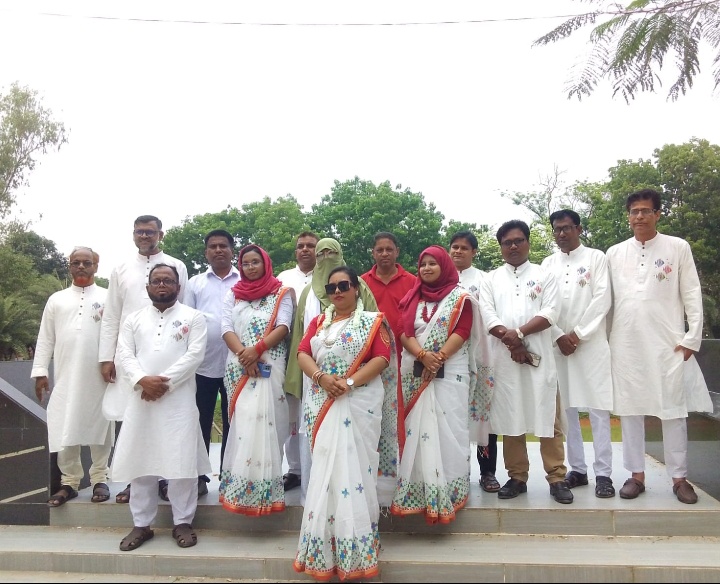 বিরামপুর উপজেলা প্রশাসনের আয়োজনে উৎস্য উর্দ্দীপনার মধ্য দিয়ে এসো হে পহেলা বৈশাল উৎযাপিত হয়েছে।