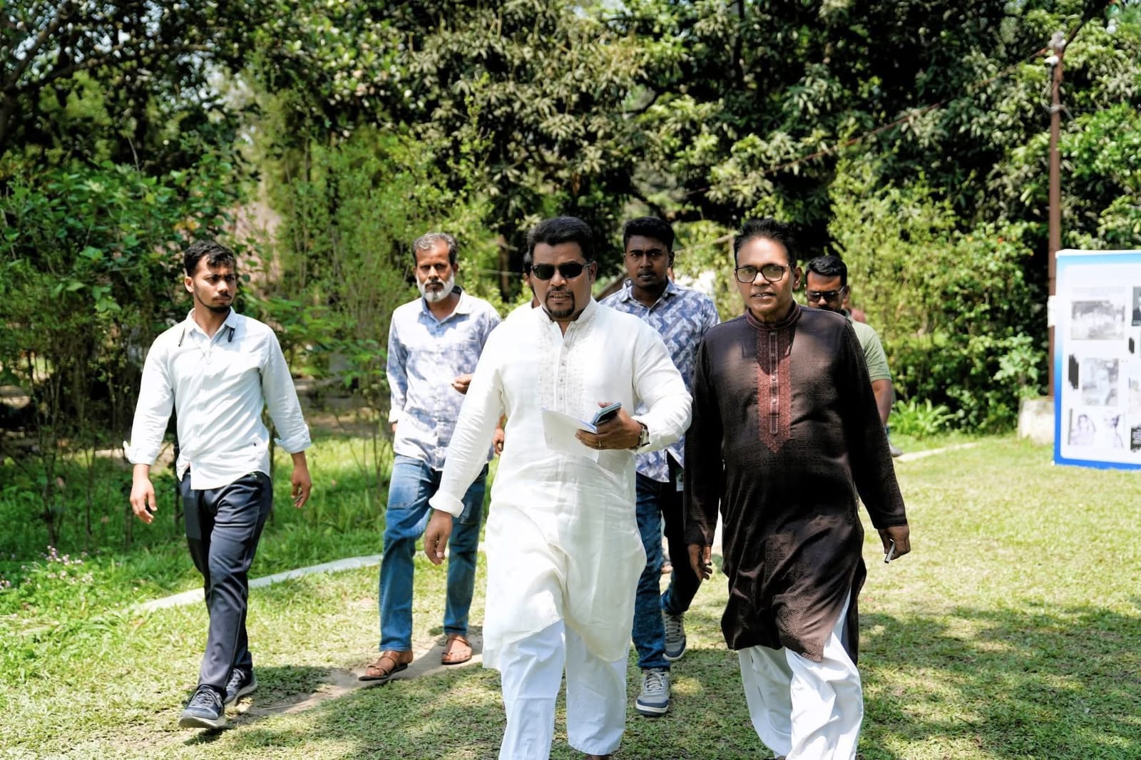 হিজবুত তাওহীদে যোগদান: দীর্ঘ পর্যবেক্ষণ ও যাচাই-বাছাইয়ের পর সদস্য হওয়ার দাবি ।