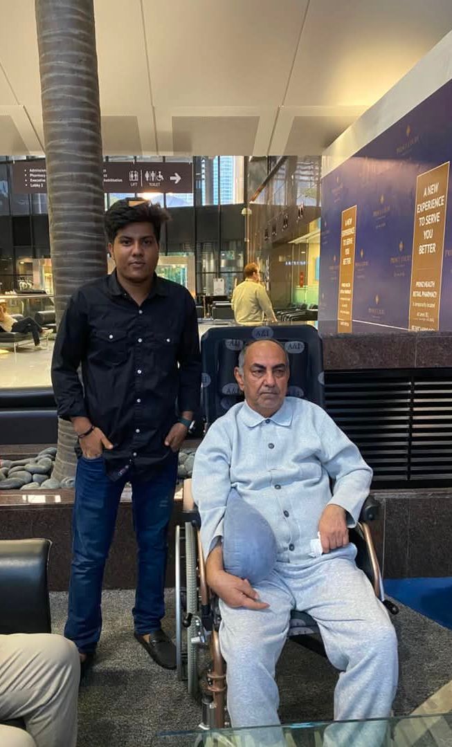 মালয়েশিয়ায় চিকিৎসাধীন মির্জা আব্বাসের খোঁজ নিলেন লাখাই উপজেলা ছাত্রদল নেতা পলাশ তালুকদার।